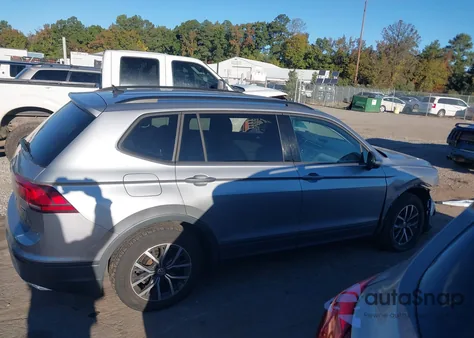 2021 Volkswagen Tiguan 2.0T S z USA, uszkodzony, nr VIN 3VV0B7AX9MM146075